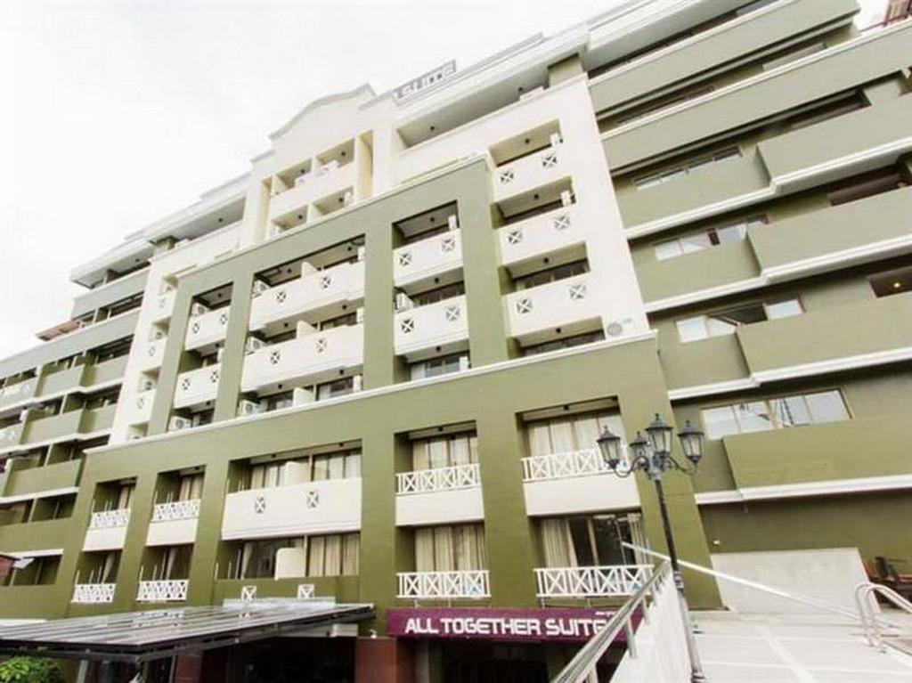 All Together Suite Hotel Bangkok Bagian luar foto