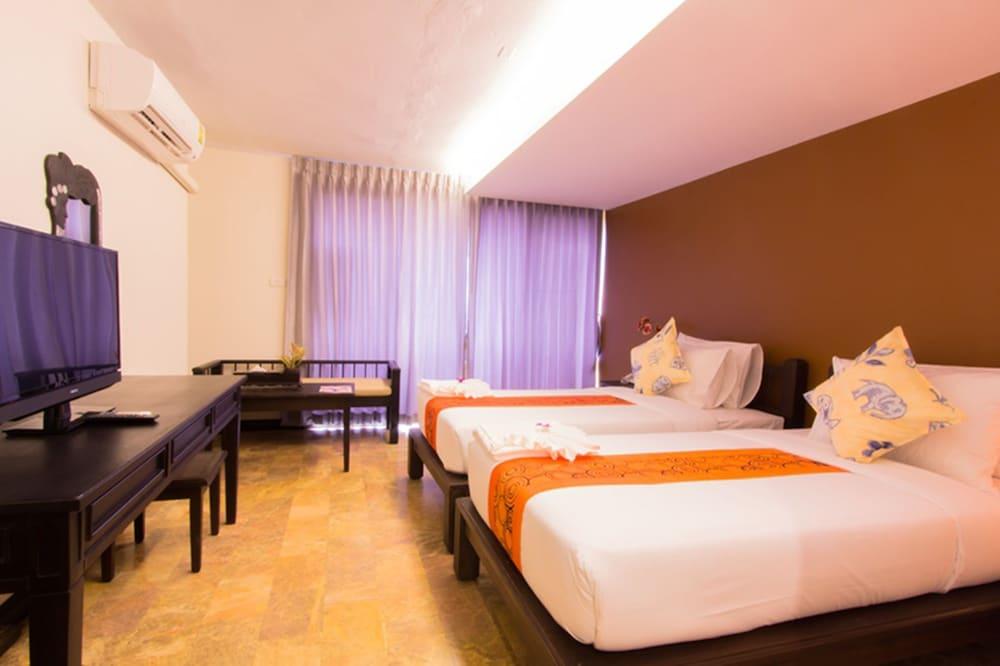 All Together Suite Hotel Bangkok Bagian luar foto